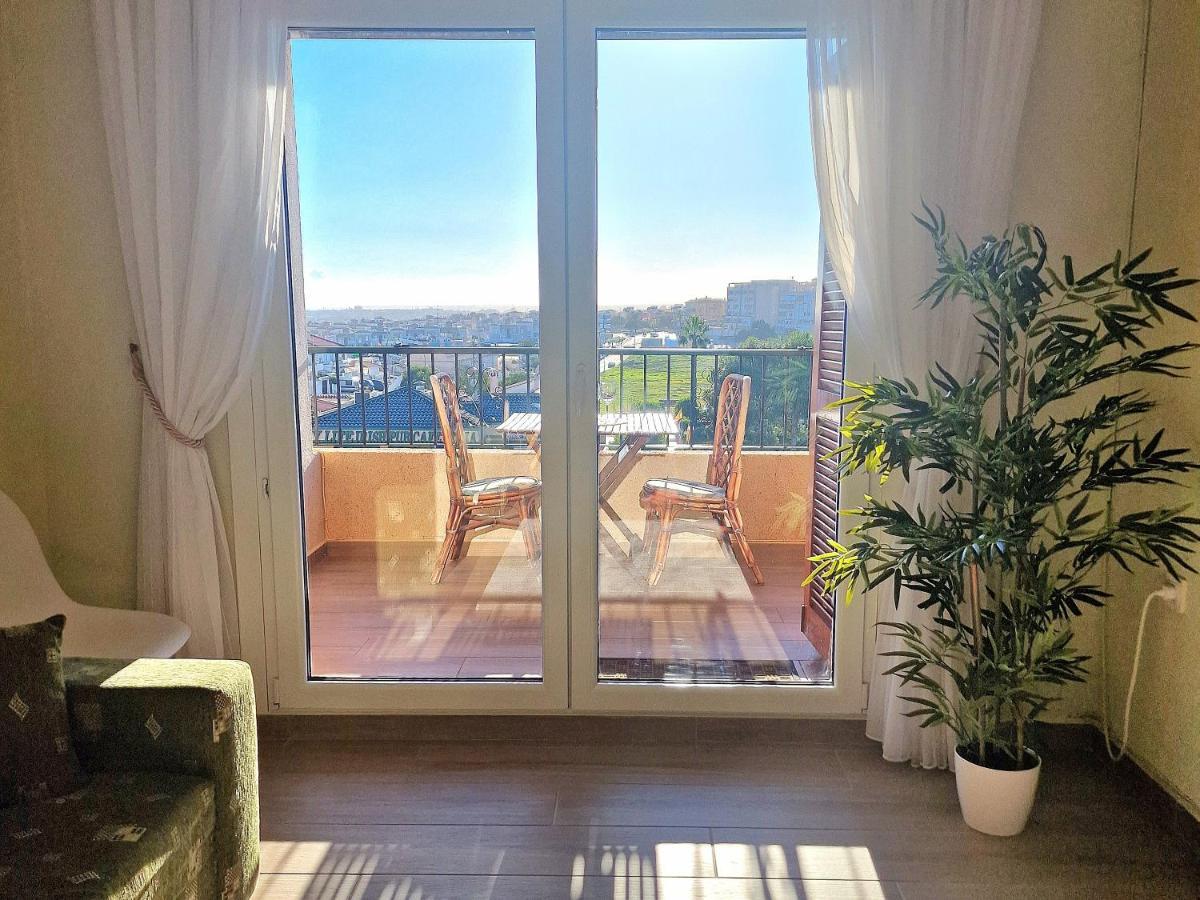Cozy Apartment With Sea View Torrevieja Esterno foto