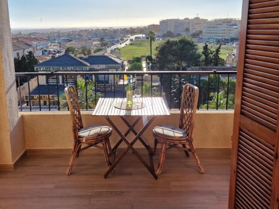 Cozy Apartment With Sea View Torrevieja Esterno foto