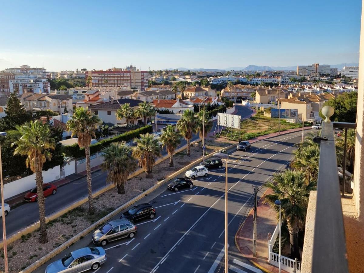 Cozy Apartment With Sea View Torrevieja Esterno foto